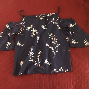 Floral off the shoulder top!!!